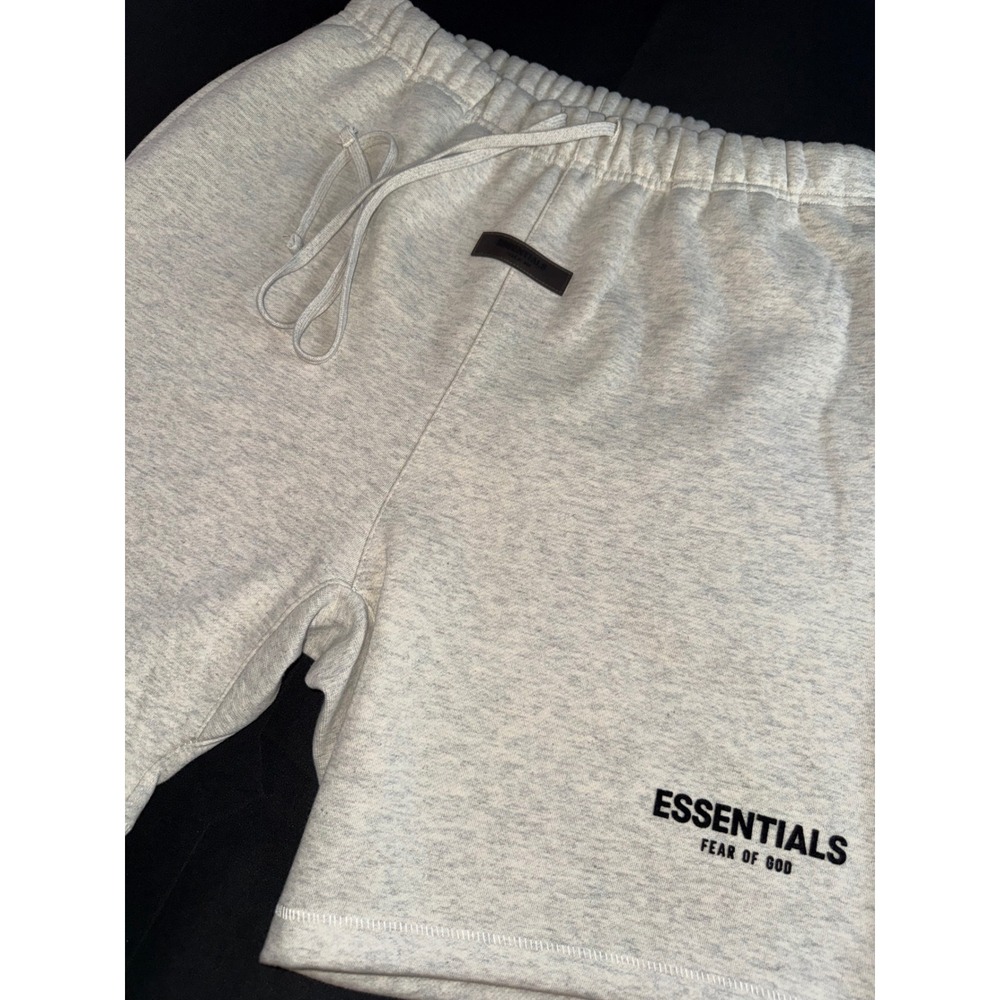 Fear of God Essentials Sweat Shorts Light Grey Mens Large NWT Logo Fleece